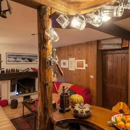 Apartamento Modest & Cheap Tavern For A Spartan Retreat *