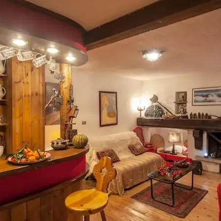 Modest & Cheap Tavern For A Spartan Retreat קורמאיור
