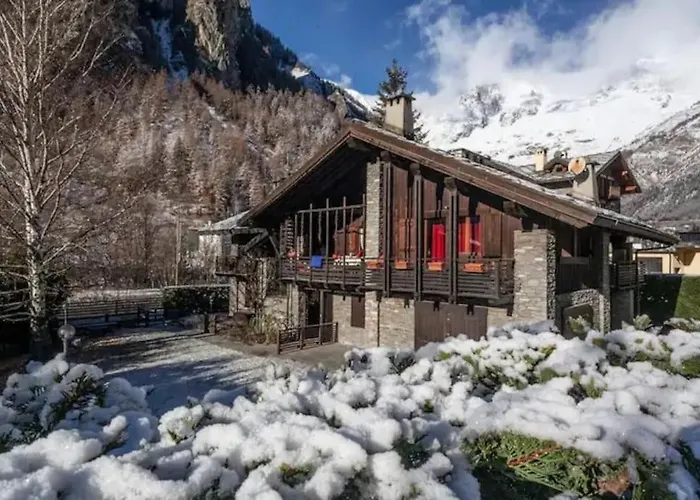 Modest & Cheap Tavern For A Spartan Retreat Apartment